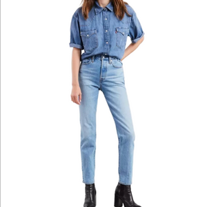 Levi's Wedgie Ankle Jeans Size 25 Light Wash